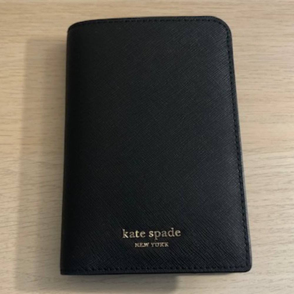 Kate Spade New York cameron passport holder